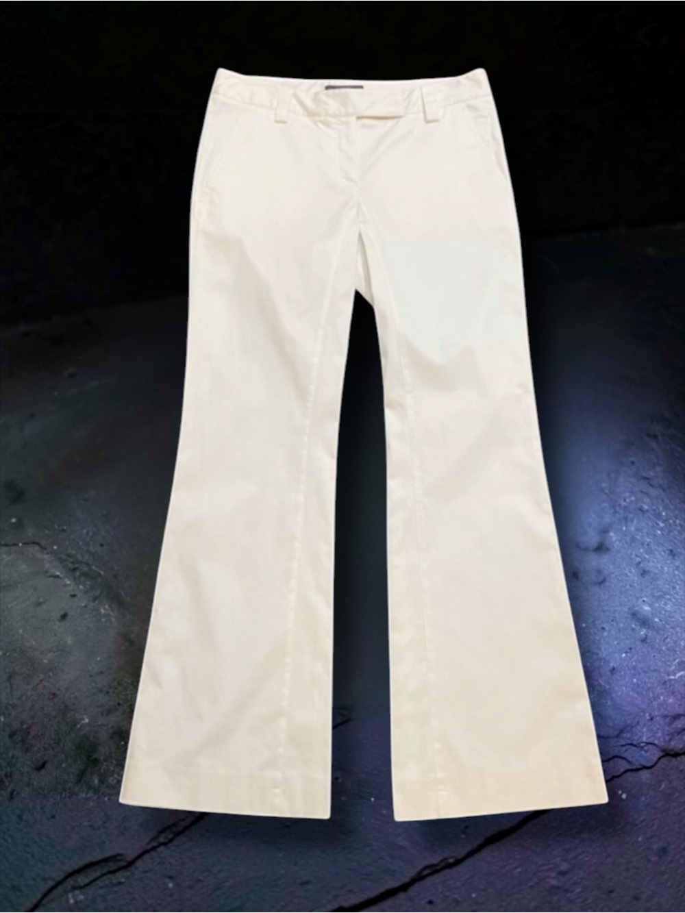 SALVATORE FERRAGAMO
WHITE COTTON SPANDEX PANTS
SIZE 44